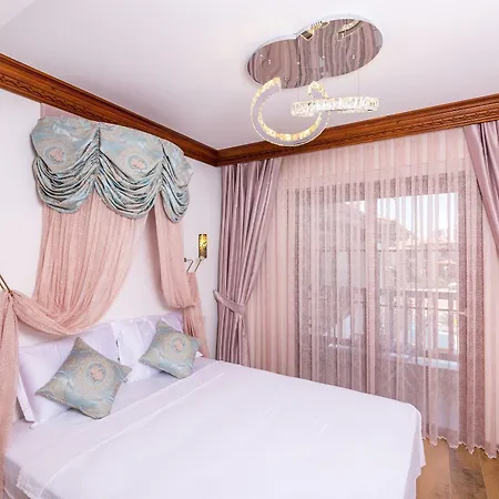 Elif Hanim & Hotel 3*