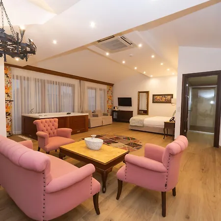 Elif Hanim & 3* Akyaka (Mugla)