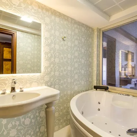 Elif Hanim & Hotel Akyaka (Mugla)