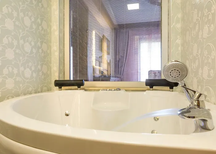 Elif Hanim & 3* Akyaka