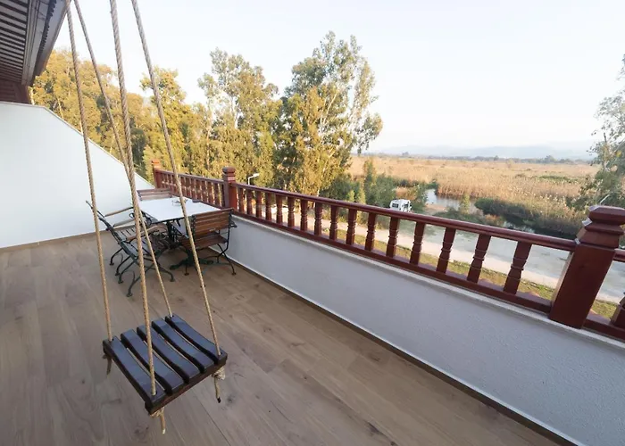 Elif Hanim & 3* Akyaka