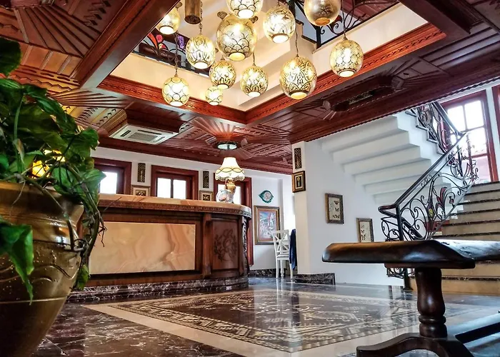 Elif Hanim & 3* Akyaka